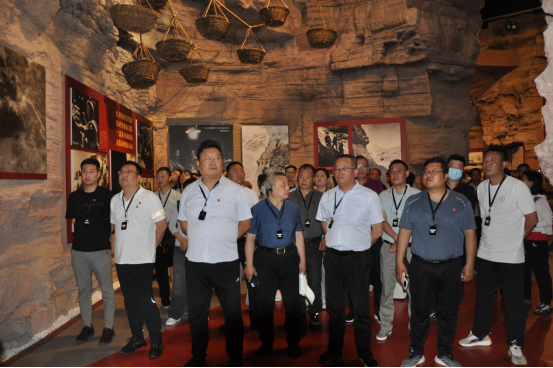 建投公司党支部赴林州红旗渠开展红色教育活动
